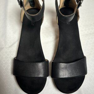 UGG Zoe II Black Leather Open Toe Wedge Sandal sz 8.5